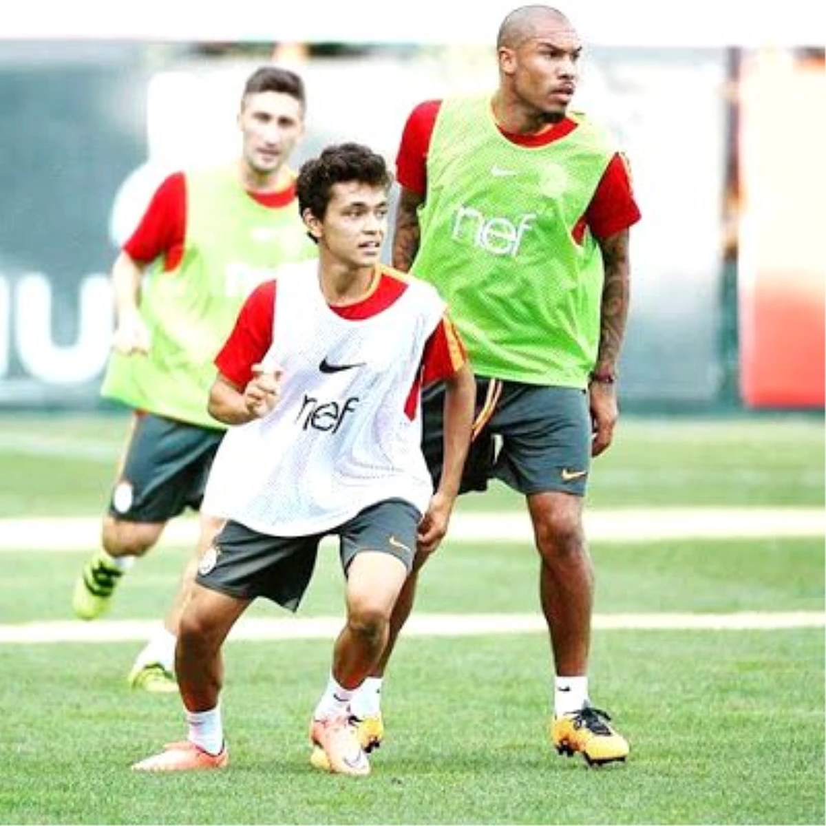 Galatasaray\'ın 14 Yaşındaki Futbolcusu Mustafa Kapı: Bu Formanın Hakkını Vermeye Çalışacağım