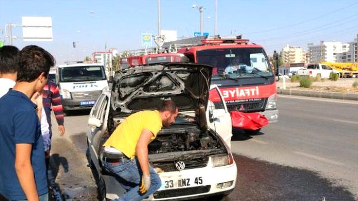 Görüntülü Haber) Adıyaman\'da Hareket Halindeki Otomobilde Yangın