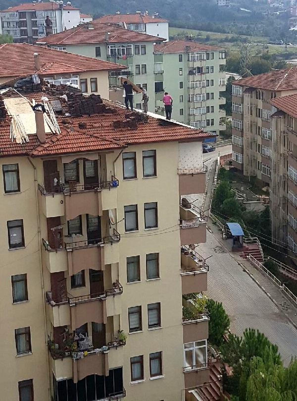 Güvenliksiz Çatı Onarımı
