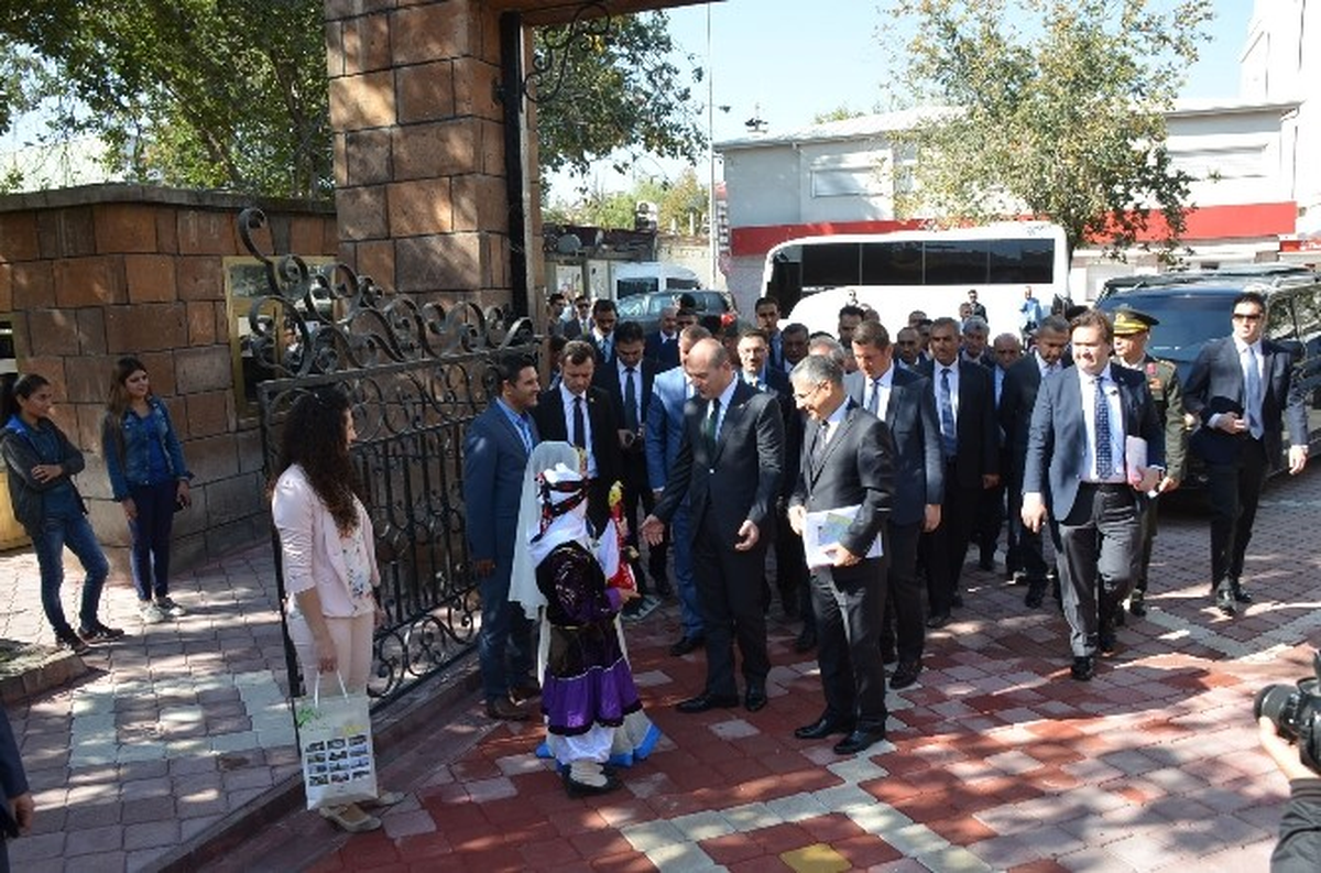 İçişleri Bakanı Soylu\'dan Canlı Bombaların Kendilerini Patlatmasıyla İlgili Açıklama Açıklaması