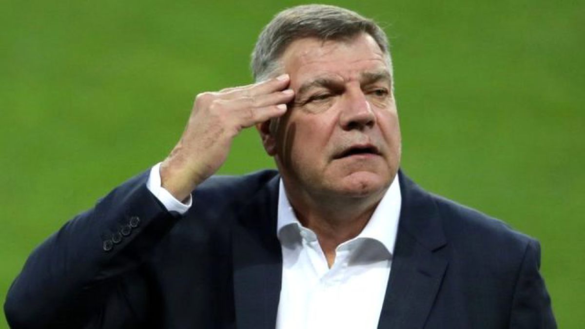 İngiltere Menajeri Sam Allardyce İstifa Etti
