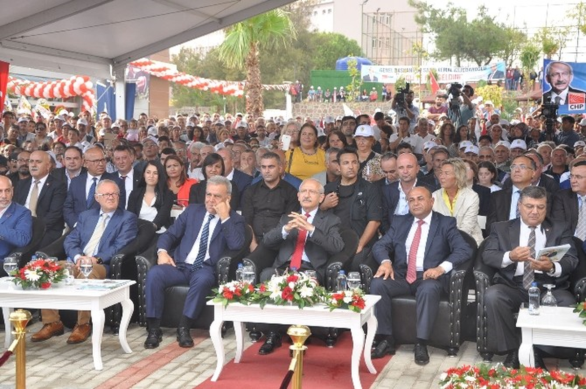 Kılıçdaroğlu: "İzmir, Dünyanın Dikkatle İzlediği Kentlerden Birisi"