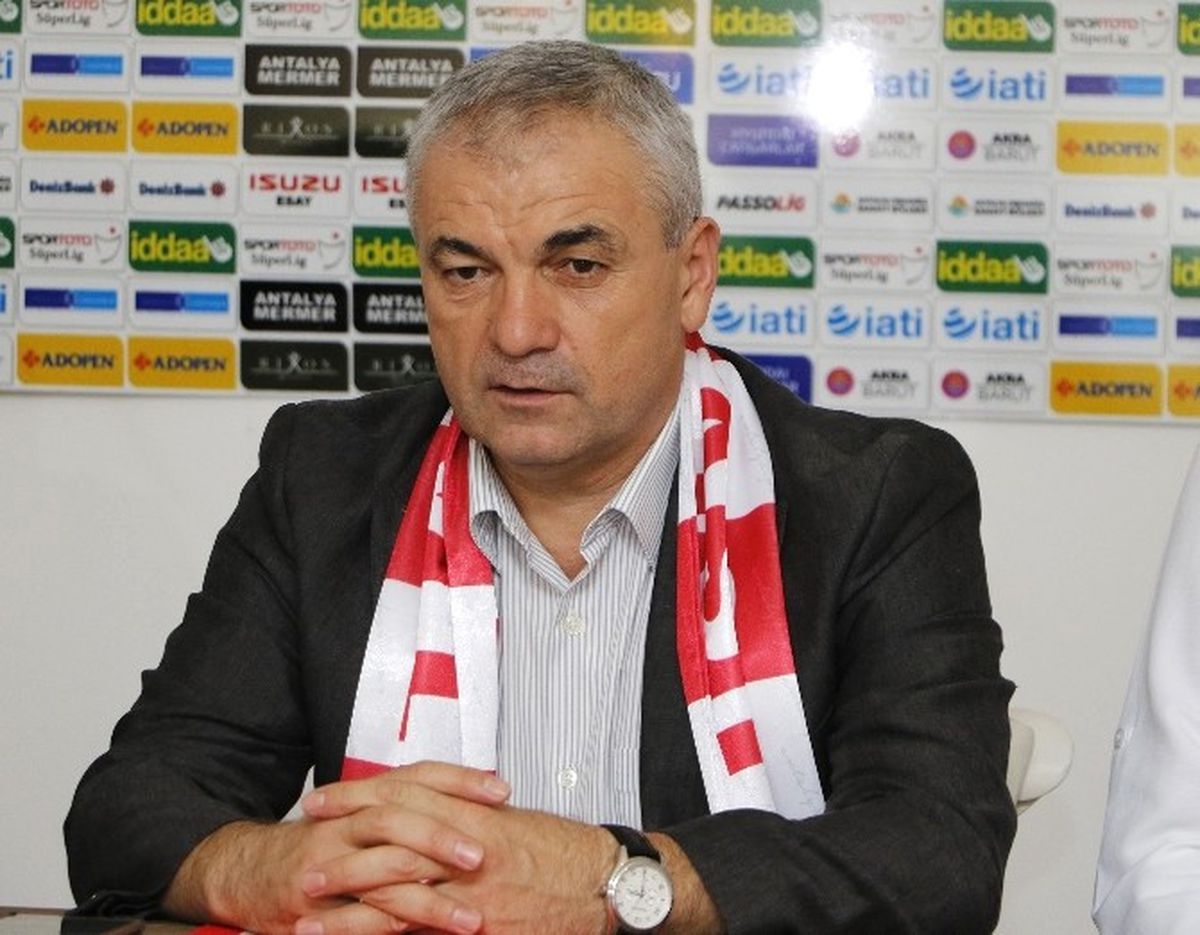 Rıza Çalımbay Antalyaspor'a İmzayı Attı
