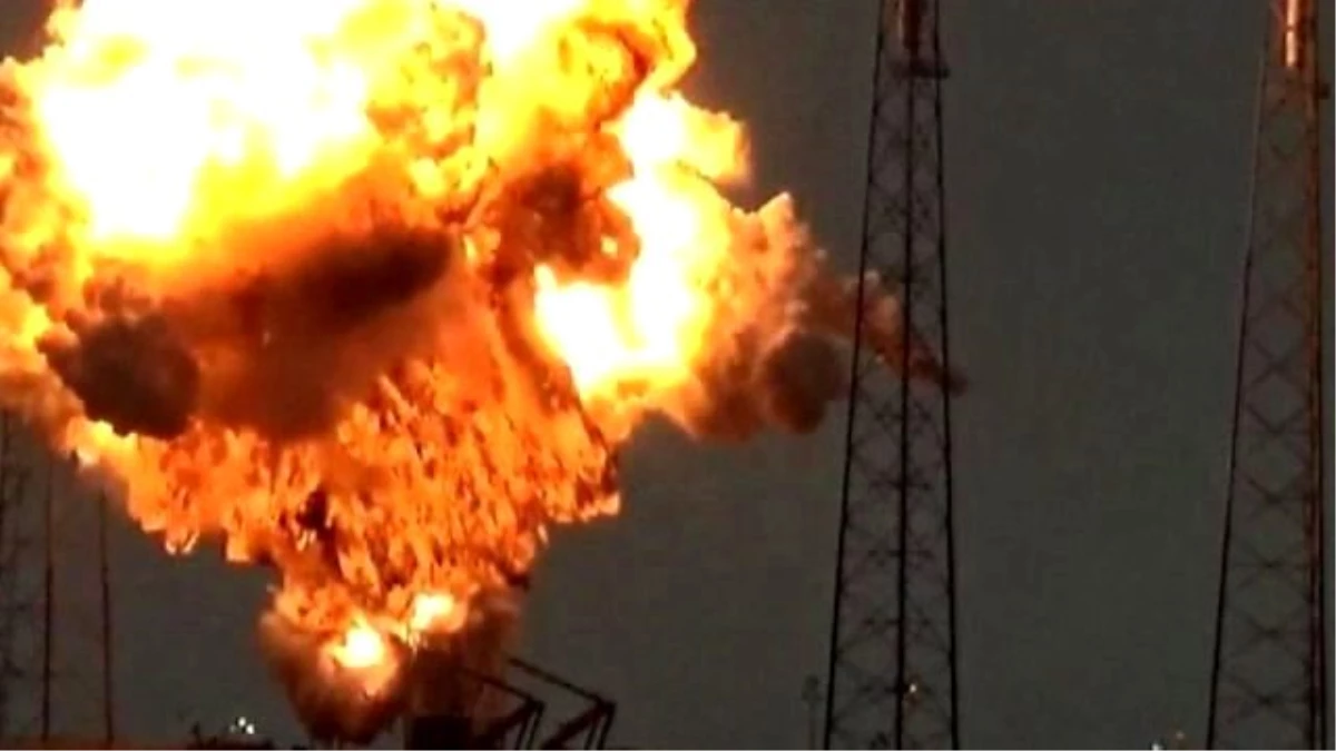 Spacex Roketi Deneme Ateşlemesi Sırasında Patladı