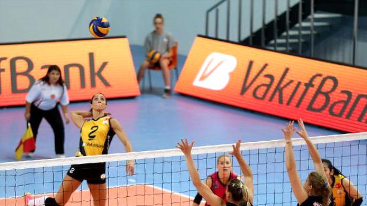 Görüntülü Haber) Vakıfbank Yeni Evinde İlk Galibiyetini Aldı