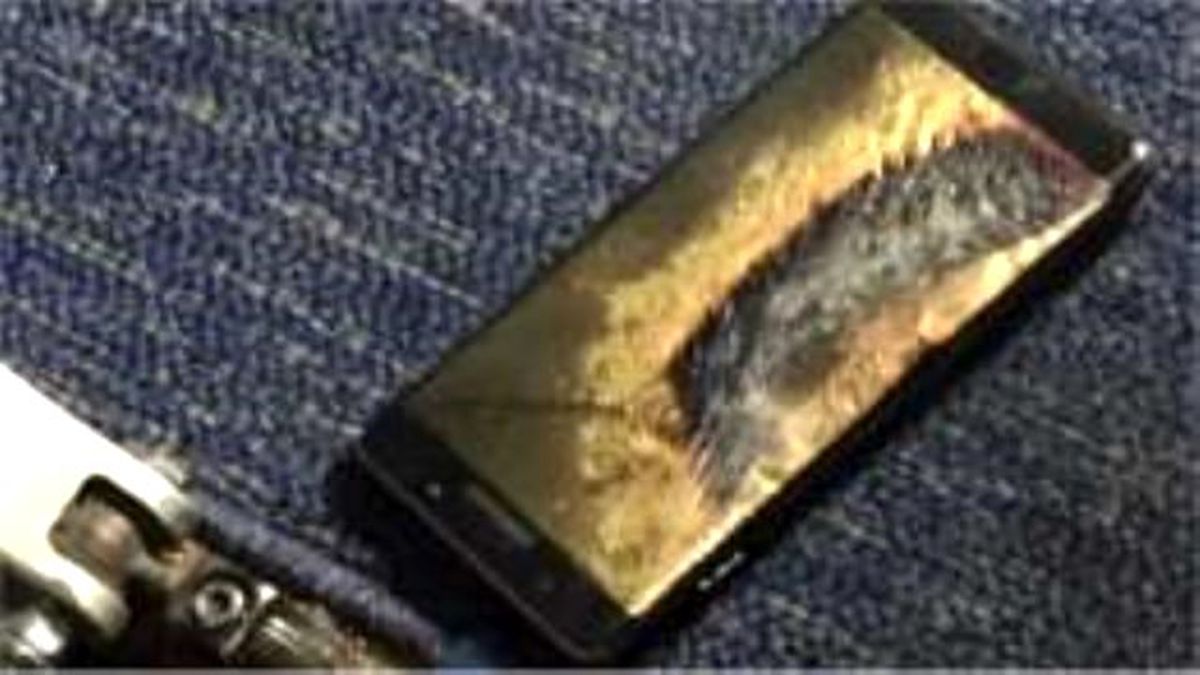Yenilenmiş\' Samsung Galaxy Note 7 Uçakta Alev Aldı