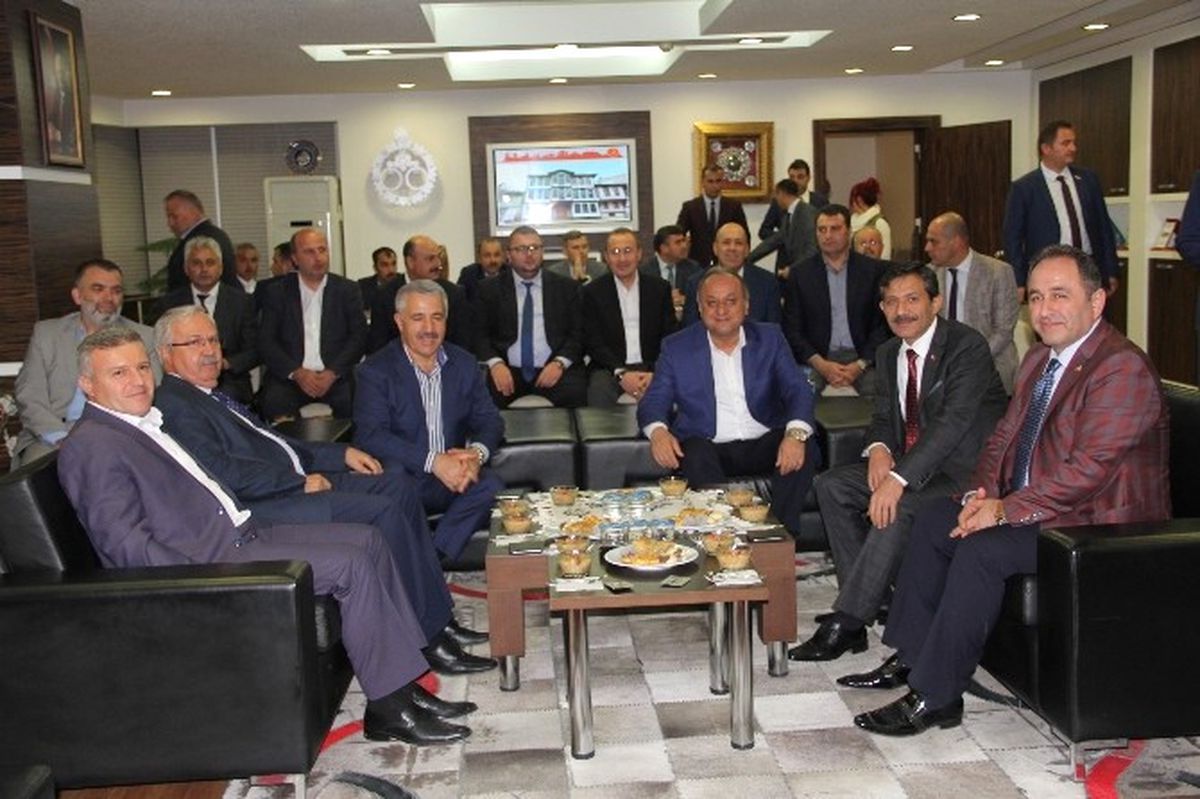 Bakan Arslan: "Demir Yolu Konusunu Değerlendireceğiz"
