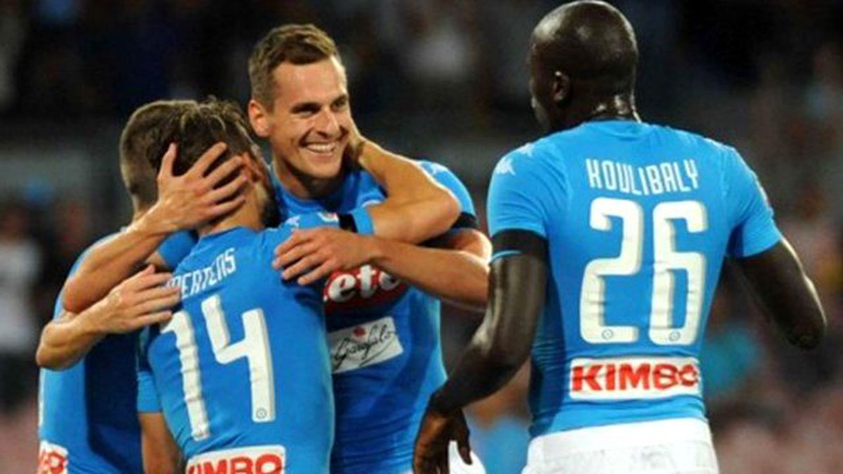 Beşiktaş'ın Rakibi Napoli'de Arkadiusz Milik 6 Ay Yok