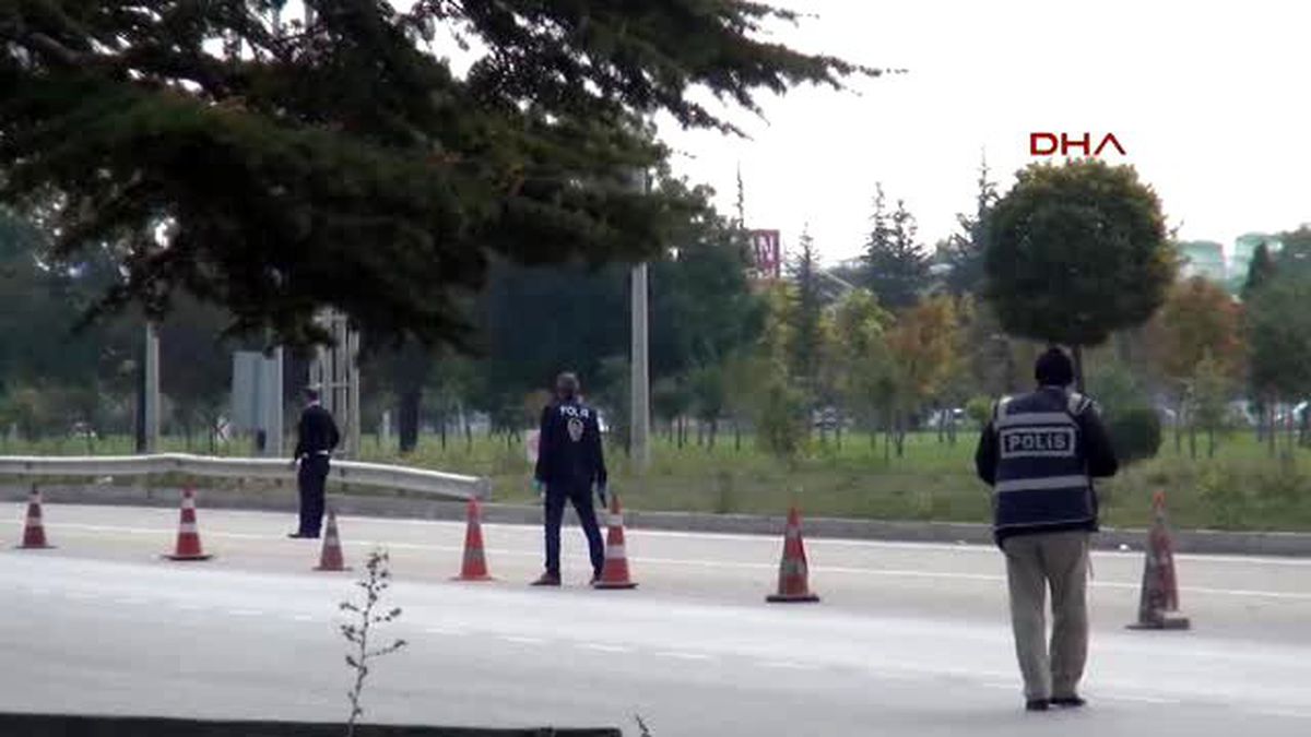 Eskişehir\'de \'Bomba Yüklü Minibüs\' İhbarı Polisi Alarma Geçirdi