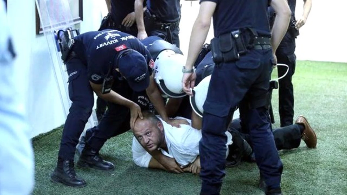 Hakeme Tekme Atan Karşıyaka Yöneticisi Aygün Cicibaş Gözaltına Alındı