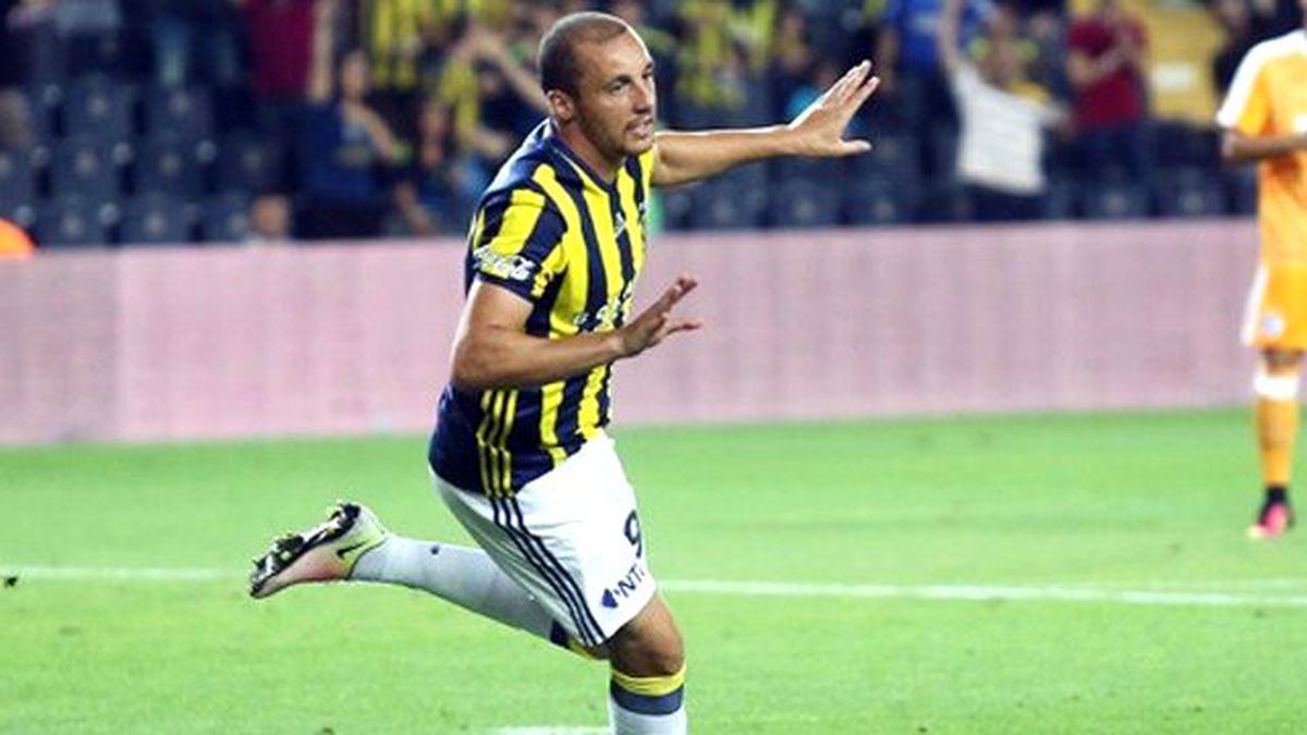 Hikmet Karaman, Fenerbahçeli Aatif Chahechouhe'yu İstiyor
