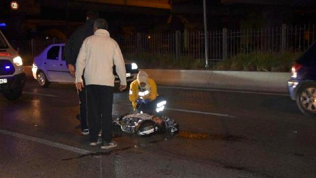 İzmir\'de Trafik Kazası: 3 Yaralı