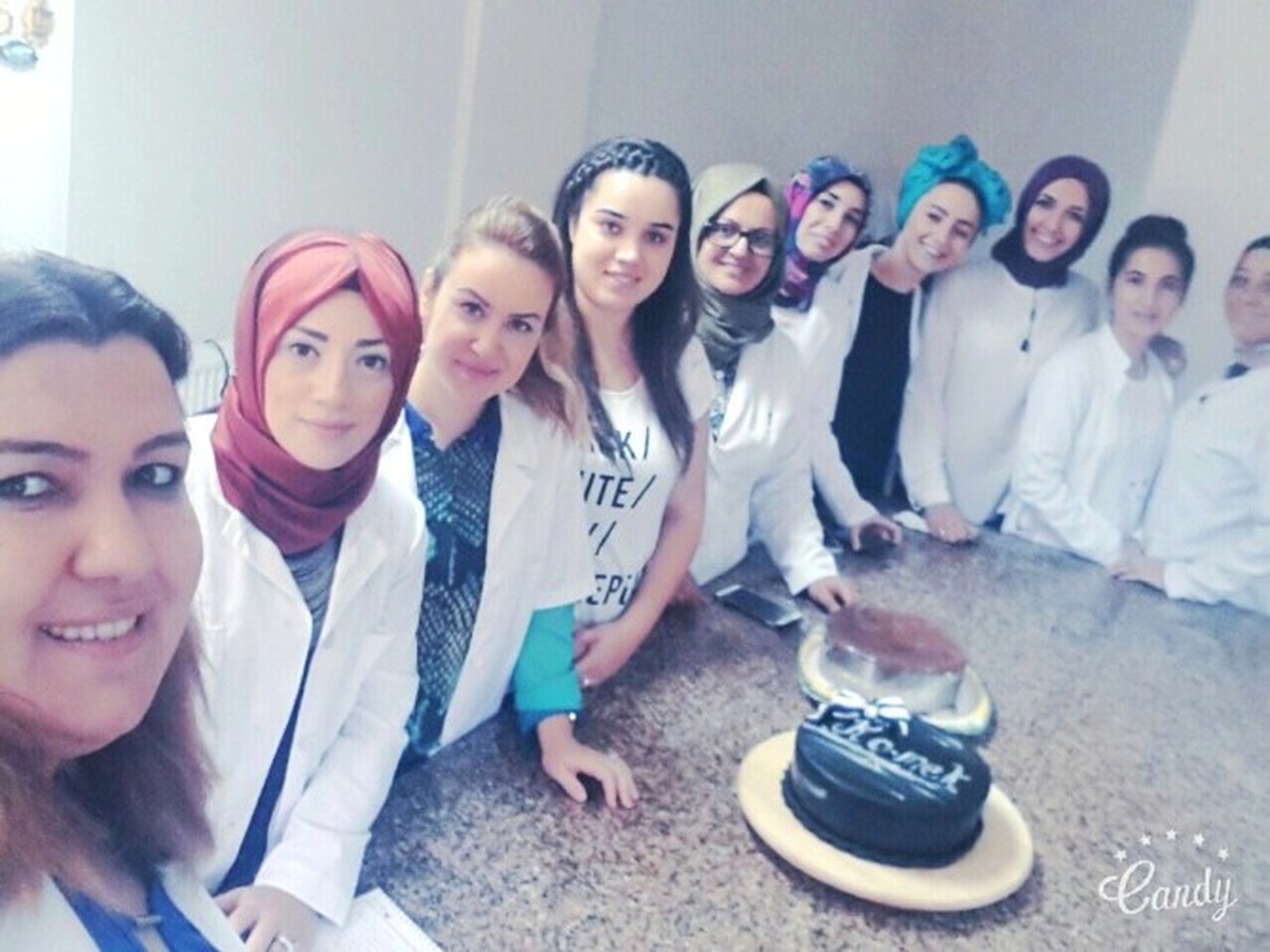 Komek\'te Kurum İçi Eğitimler Sürüyor