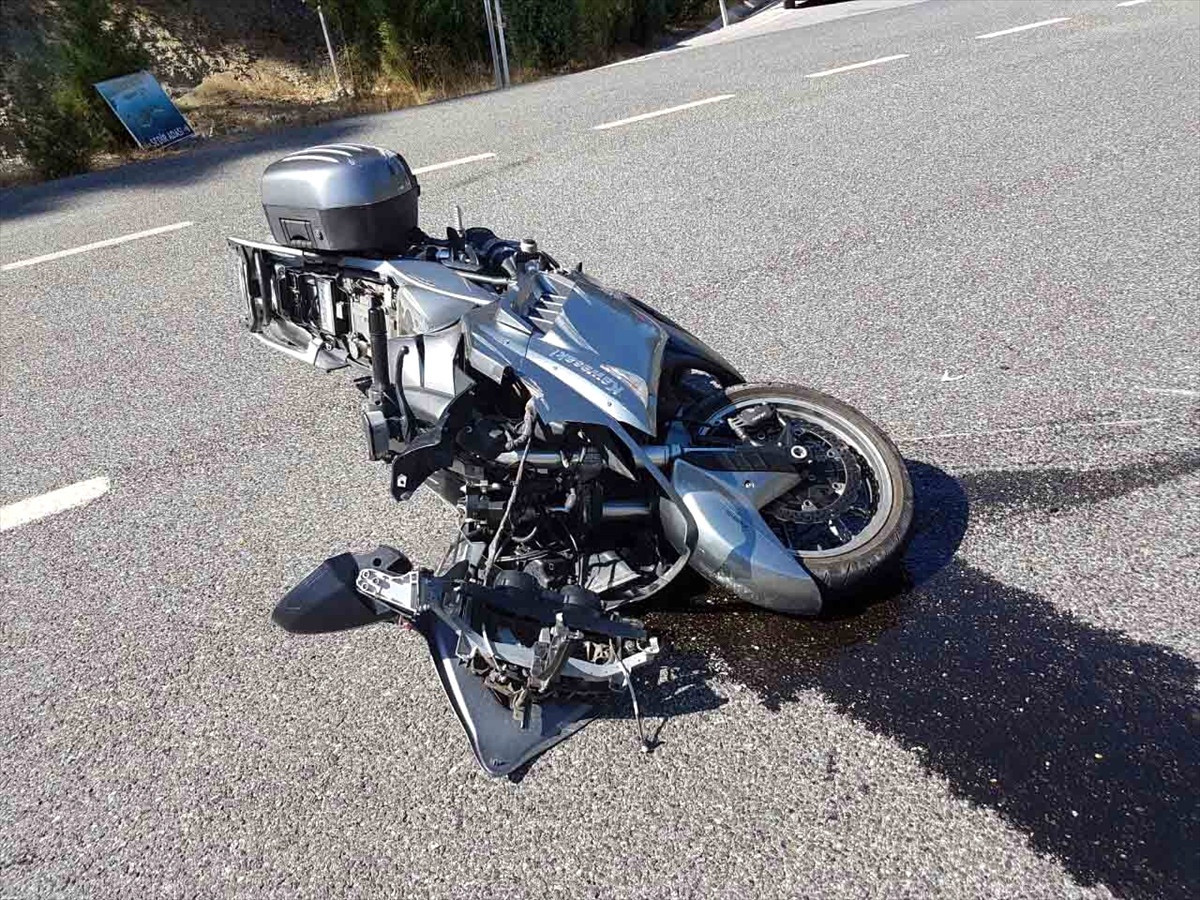 Marmaris\'te Trafik Kazası: 1 Ölü, 1 Yaralı