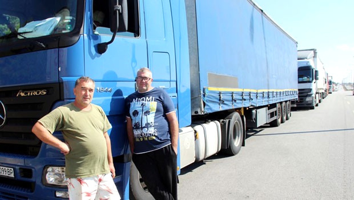 Tam Bitti Derken, Kuyruk Yine 9 Kilometreye Ulaştı