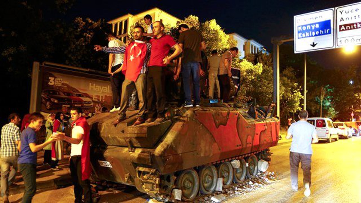 15 Temmuz\'u Unutturma" Etkinliği