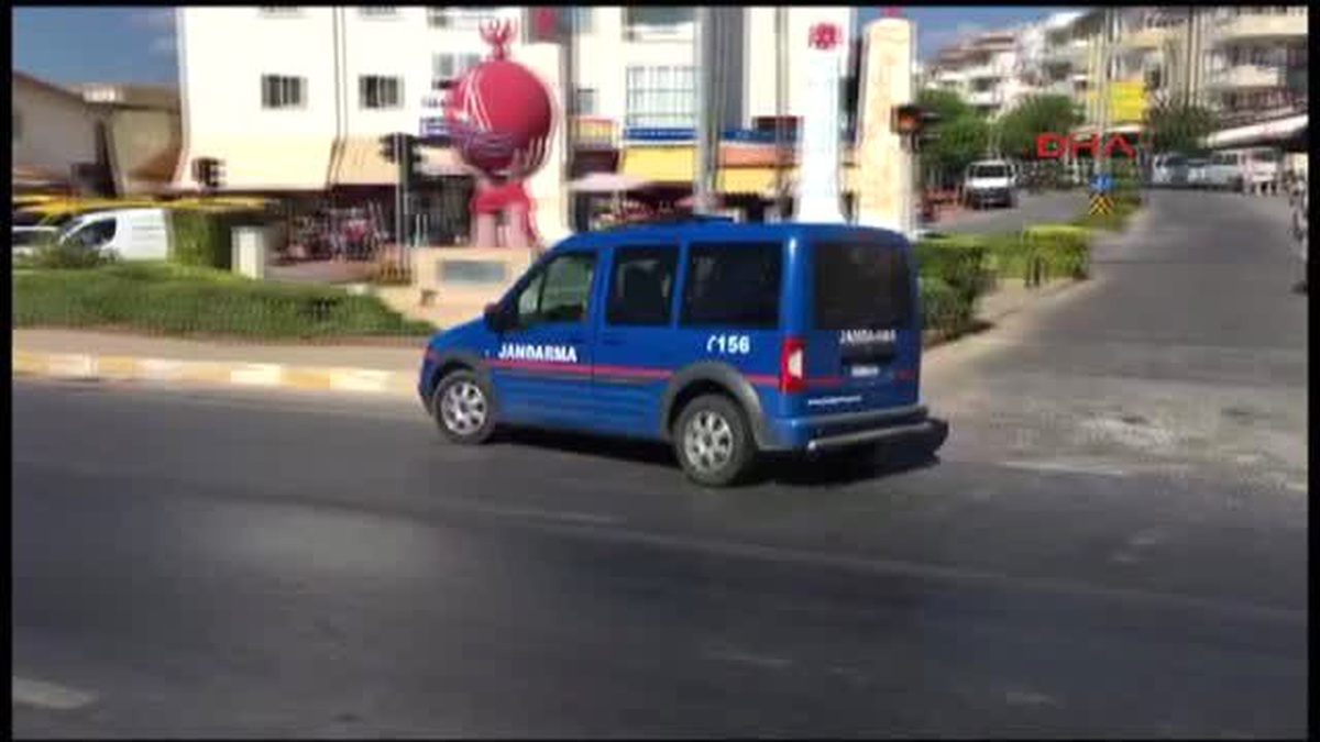 Alanya Turistin Kredi Kartını Çalan Şüpheli Para Çekmeye Çalışırken Yakalandı
