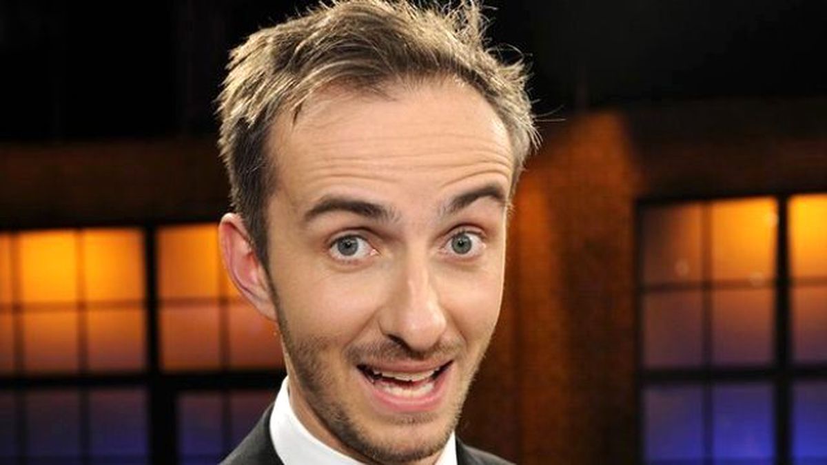 Almanya\'da Böhmermann Hakkındaki Soruşturmanın Durdurulması