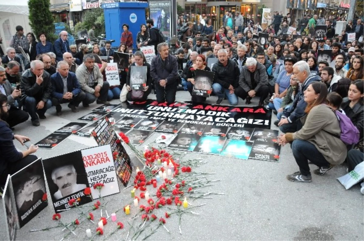 Ankara Garı\'ndaki Saldırıda Ölenler Eskişehir\'de Anıldı