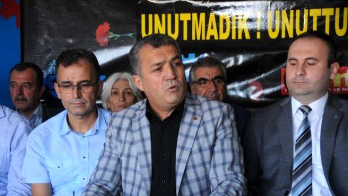 Görüntülü Haber) Ankara Garı\'ndaki Saldırıda Ölenler Gaziantep\'te Anıldı