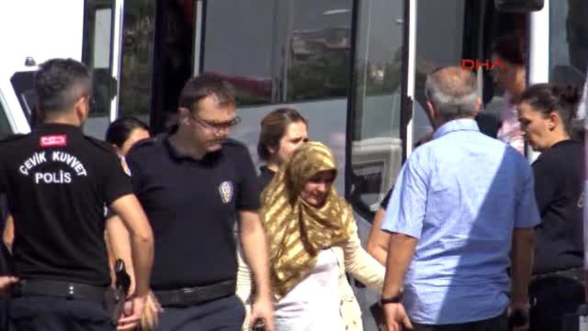 Antalya\'da Fetö Şüphelisi 61 Kişi Adliyede
