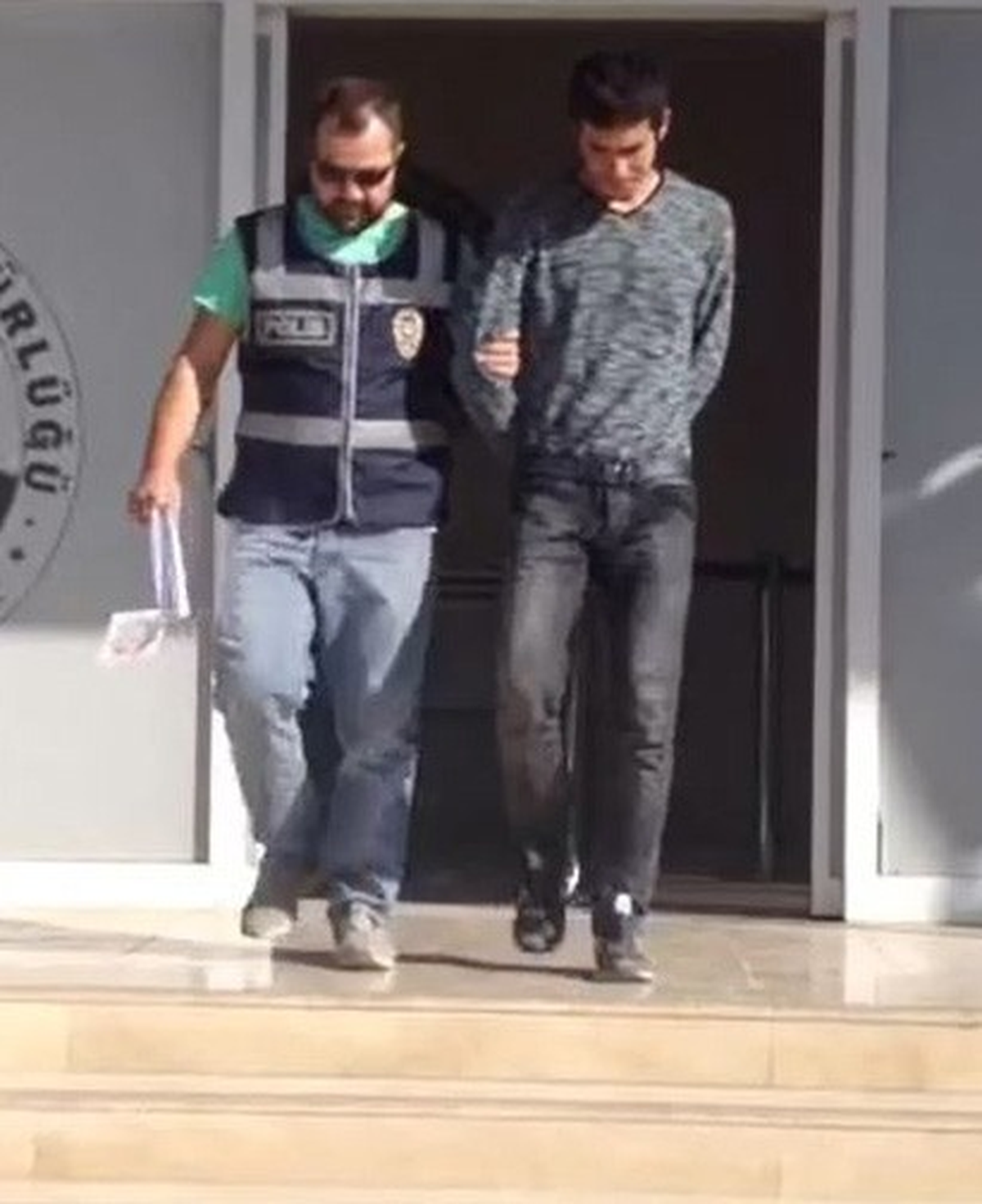 Atm Önünde Kadınları Dolandıran Şahıs Yakalandı