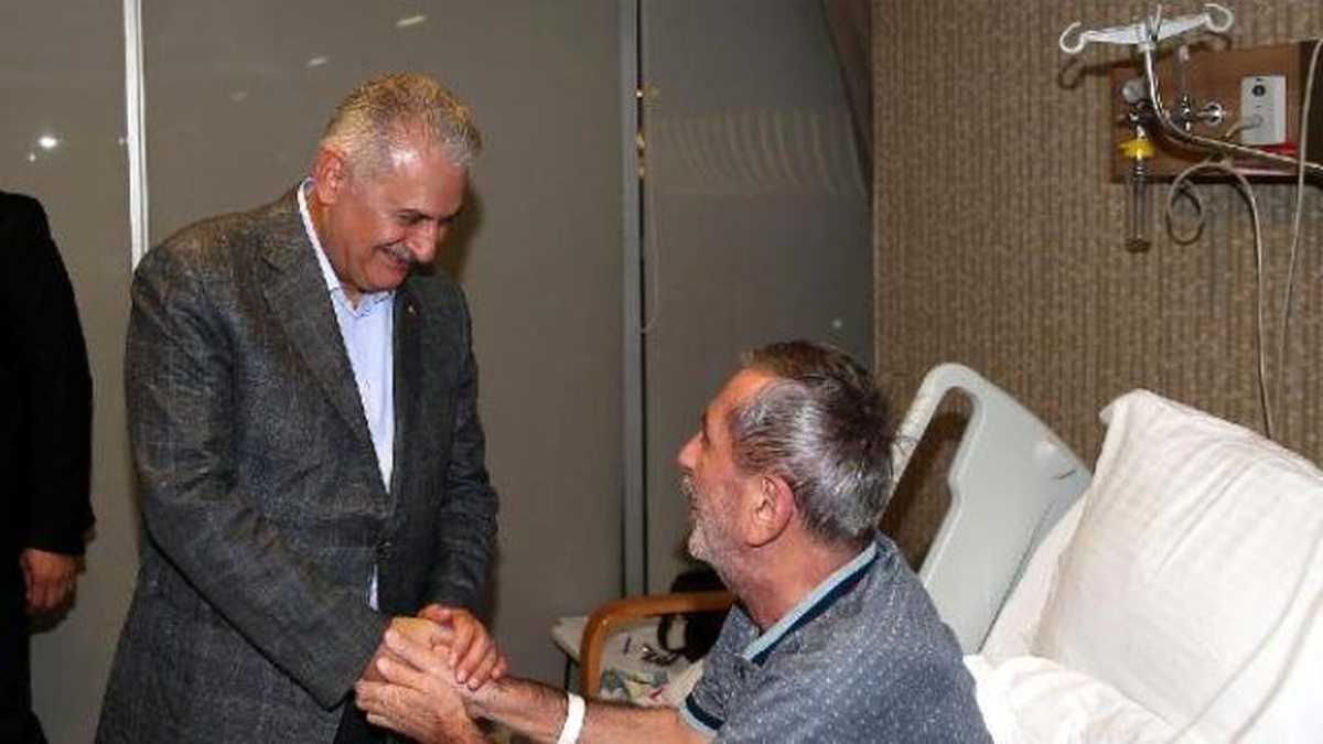 Görüntülü Haber) Başbakan Yıldırım Bağcılar\'da Bir Hastanede Hasta Ziyaretinde Bulundu