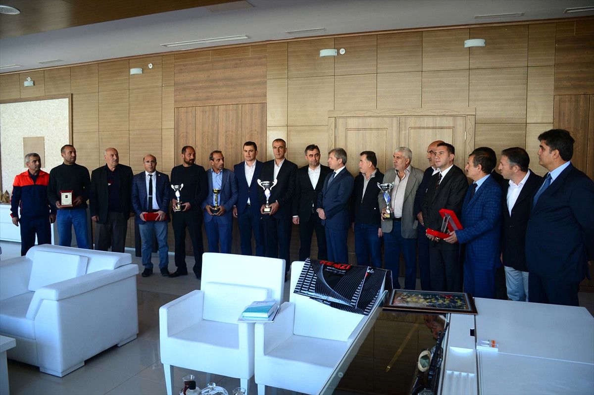 Bitlis Valiliğinde Kupa Töreni