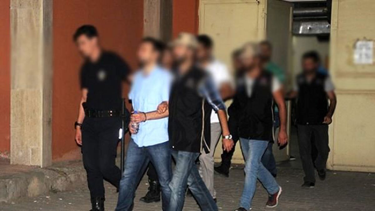 Bylock" Kullanan 23 Polis Tutuklandı