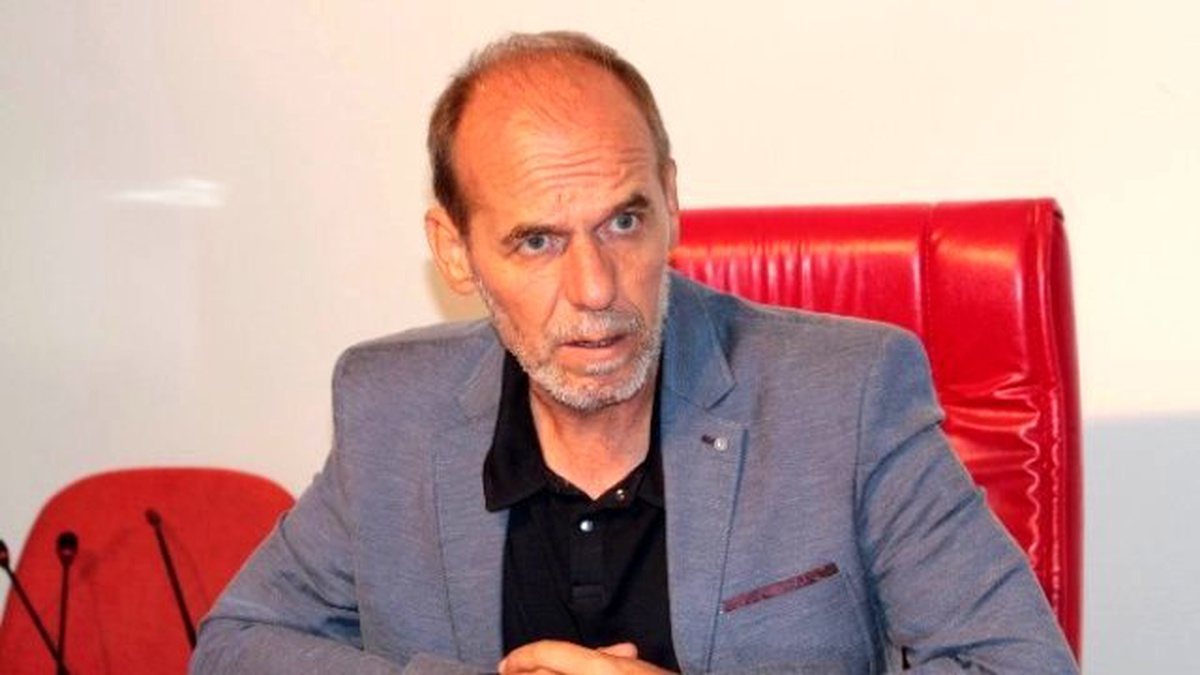 Denizlispor\'da Teknik Direktör Dervent Rotasyona Gidiyor