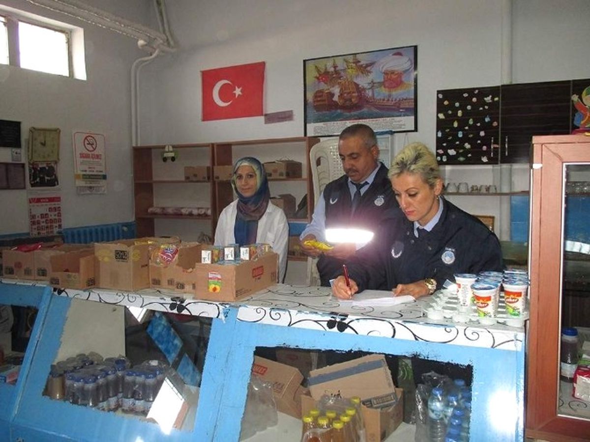 Dinar Belediyesi Okul Kantinlerini Denetledi