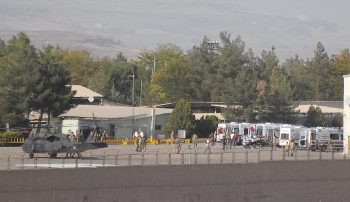 Düzeltme) Silvan\'da Askere Roketli Saldırı: 1 Şehit, 6 Yaralı