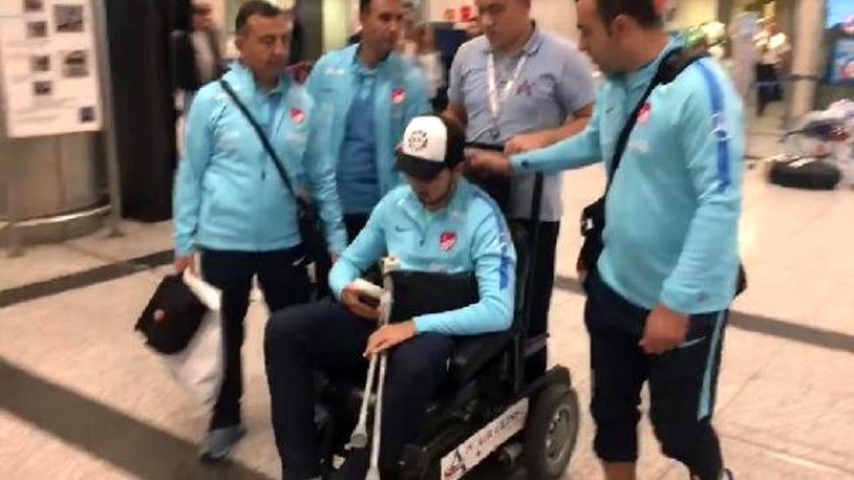 Ozan\'ın 2 Bağı Kopuk, 2 Ay Yok