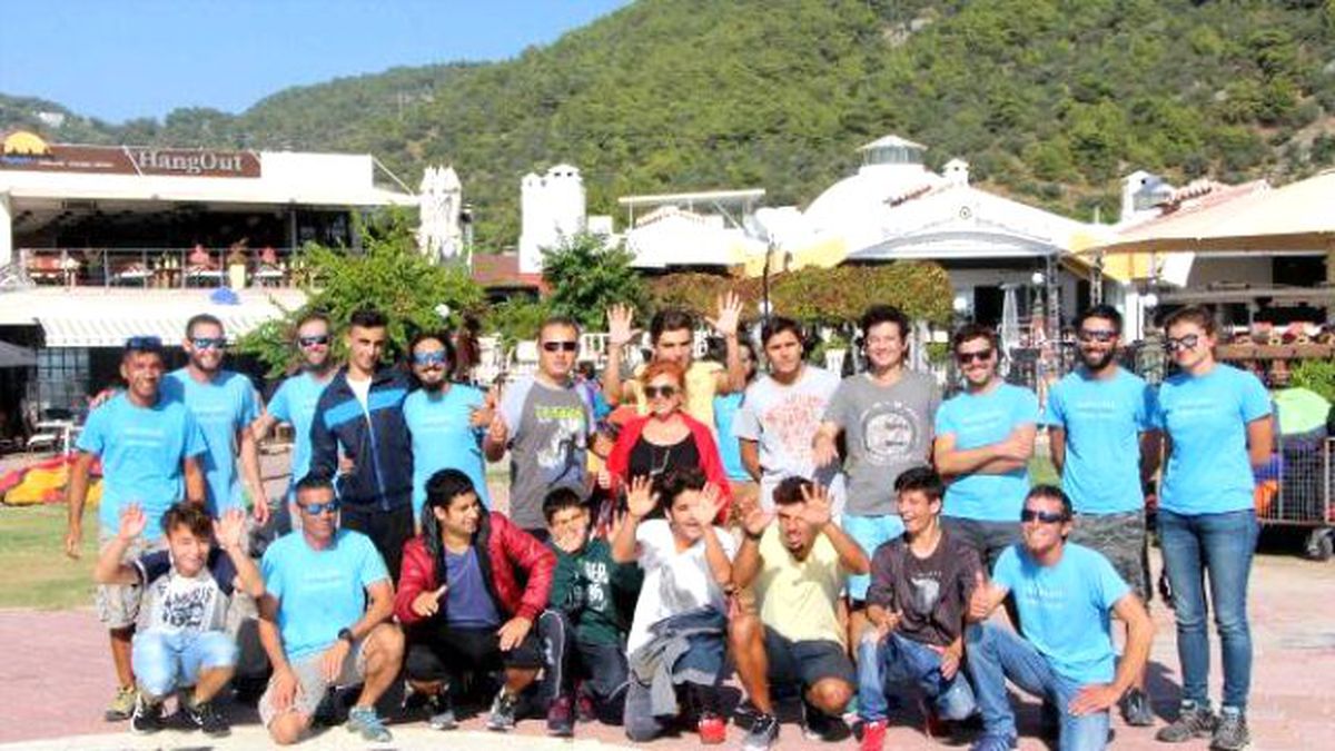 Fethiye Kimsesiz Çocukların Yamaç Paraşütü Keyfi