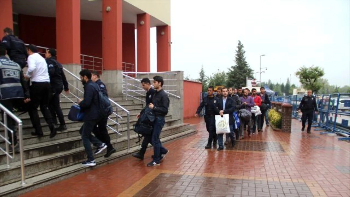 Fetö\'nün Antalya\'daki Eğitim Kadrosundan 28 Kişi Tutuklandı