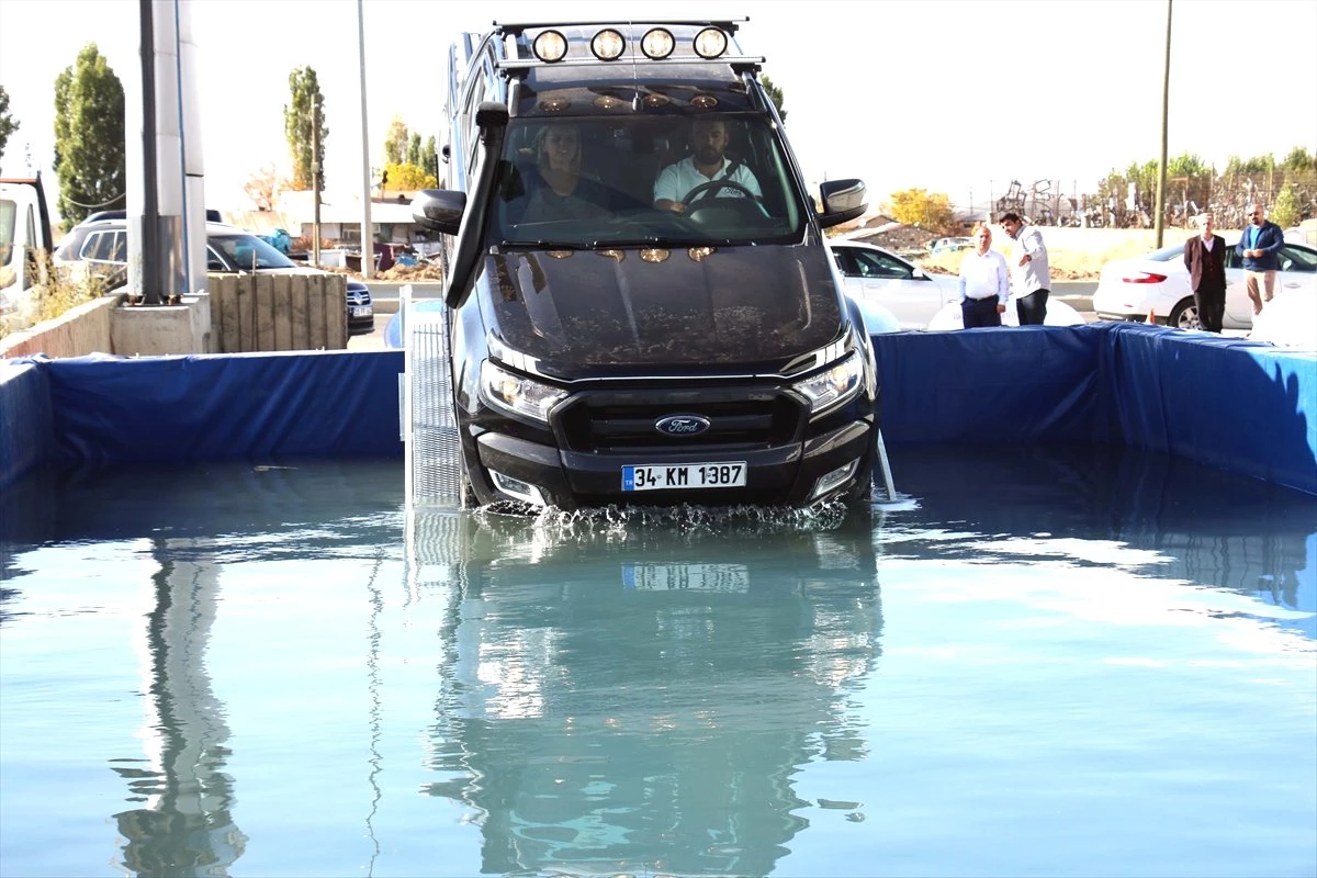 Ford Ranger "Su Geçişli Parkur Test Sürüşü" Erzurum\'da