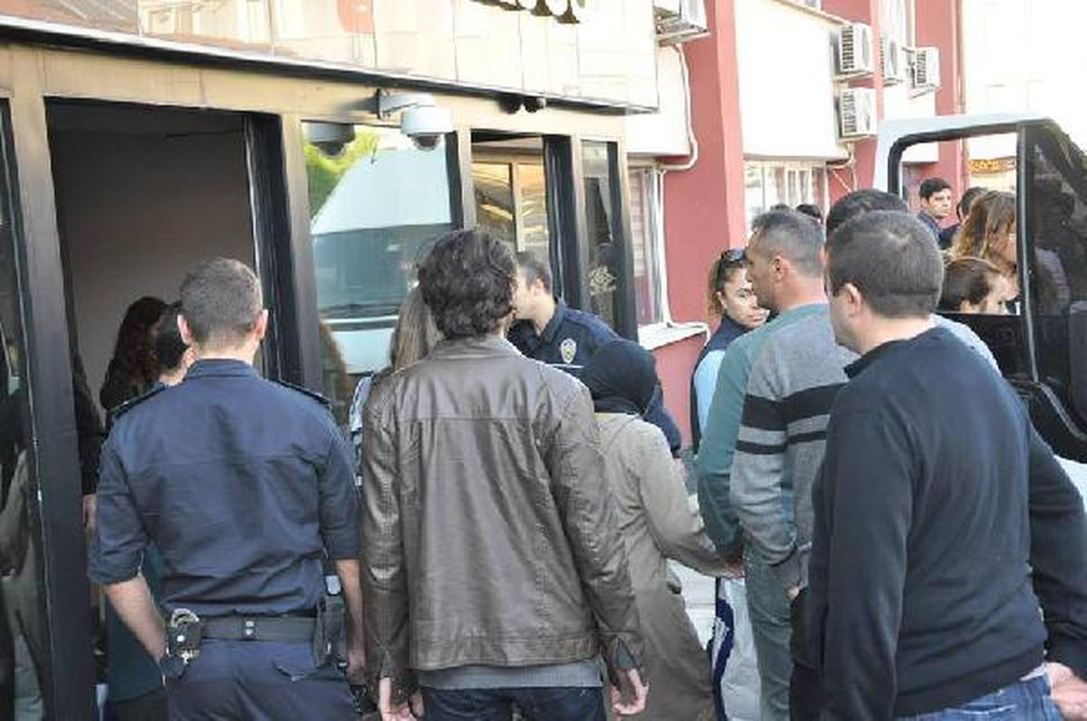 Gebze\'de Bylock Kullanan Öğretmenler Adliyeye Sevk Edildi