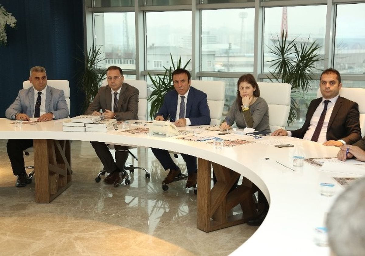 Genç: "Diz Çöktüremeyecekler"