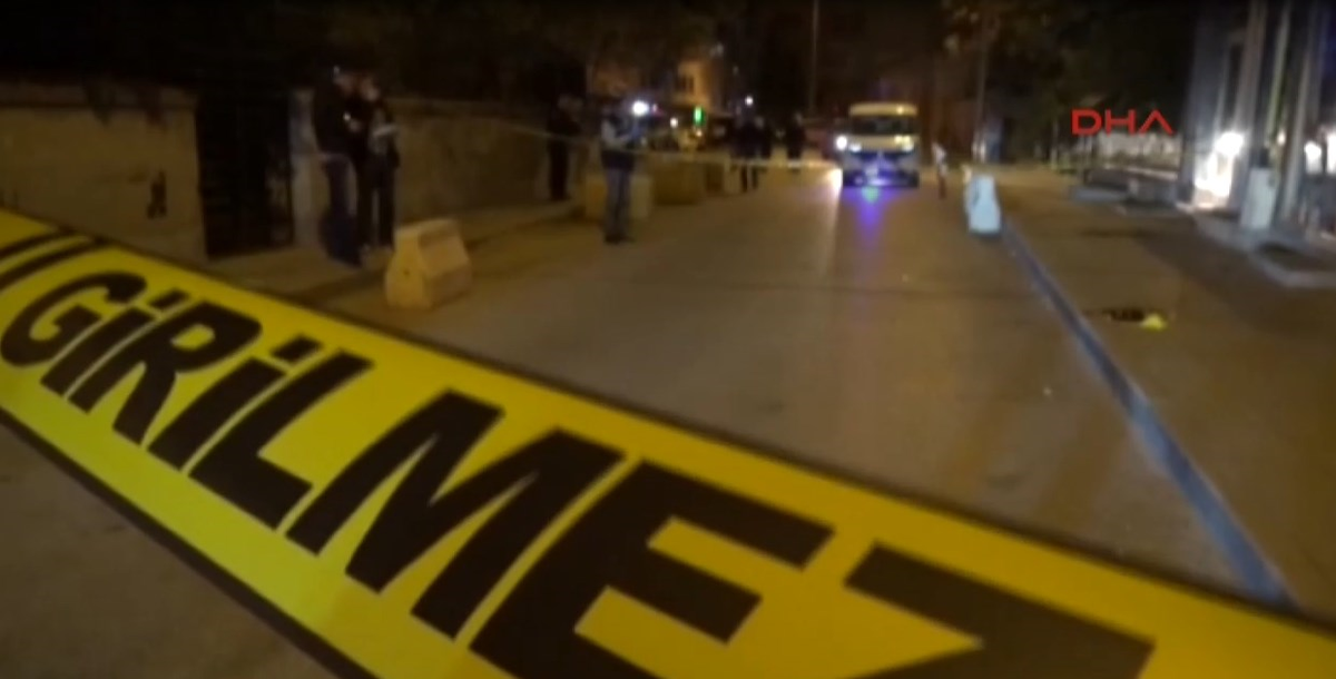 4'üncü Katta, Penceresinde Sigara İçerken Düşüp Öldü