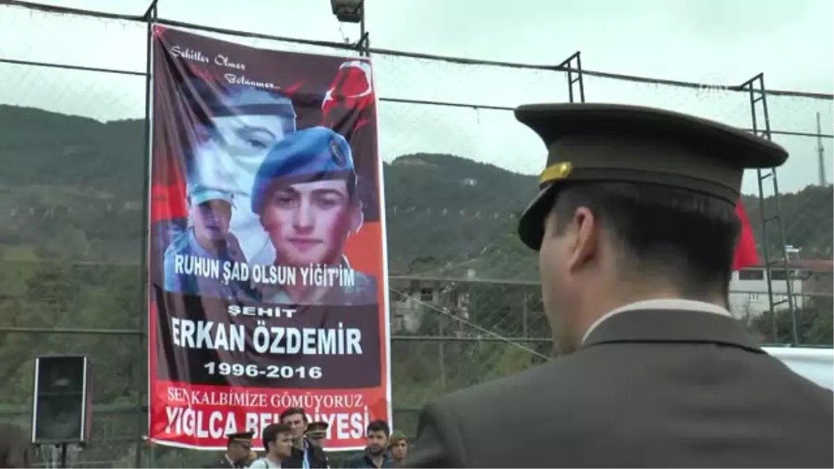 Hakkari\'daki Terör Saldırısı - Jandarma Er Erkan Özdemir, Toprağa Verildi