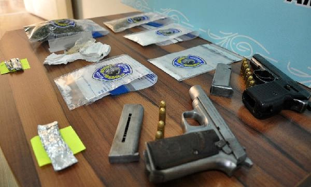 İnegöl\'de Uyuşturucu Operasyonu: 4 Gözaltı