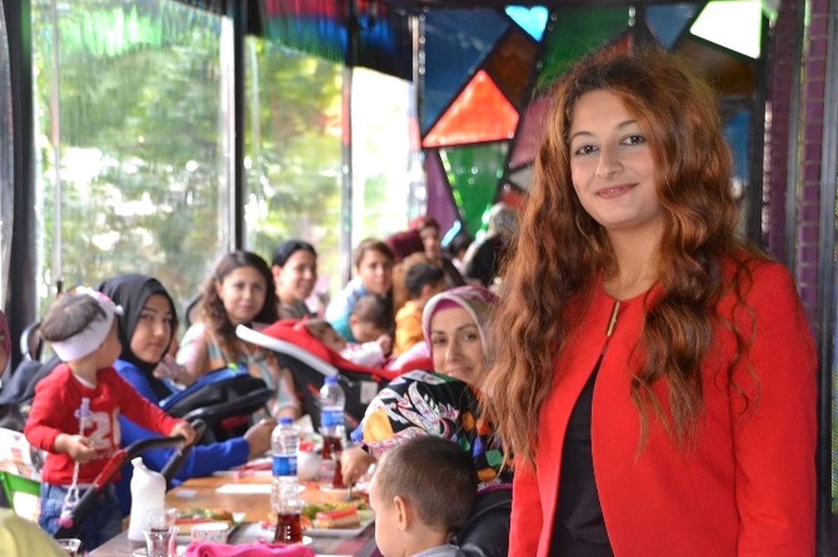 Isparta\'nın Gelinleri Sosyal Medyada Grup Kurdu