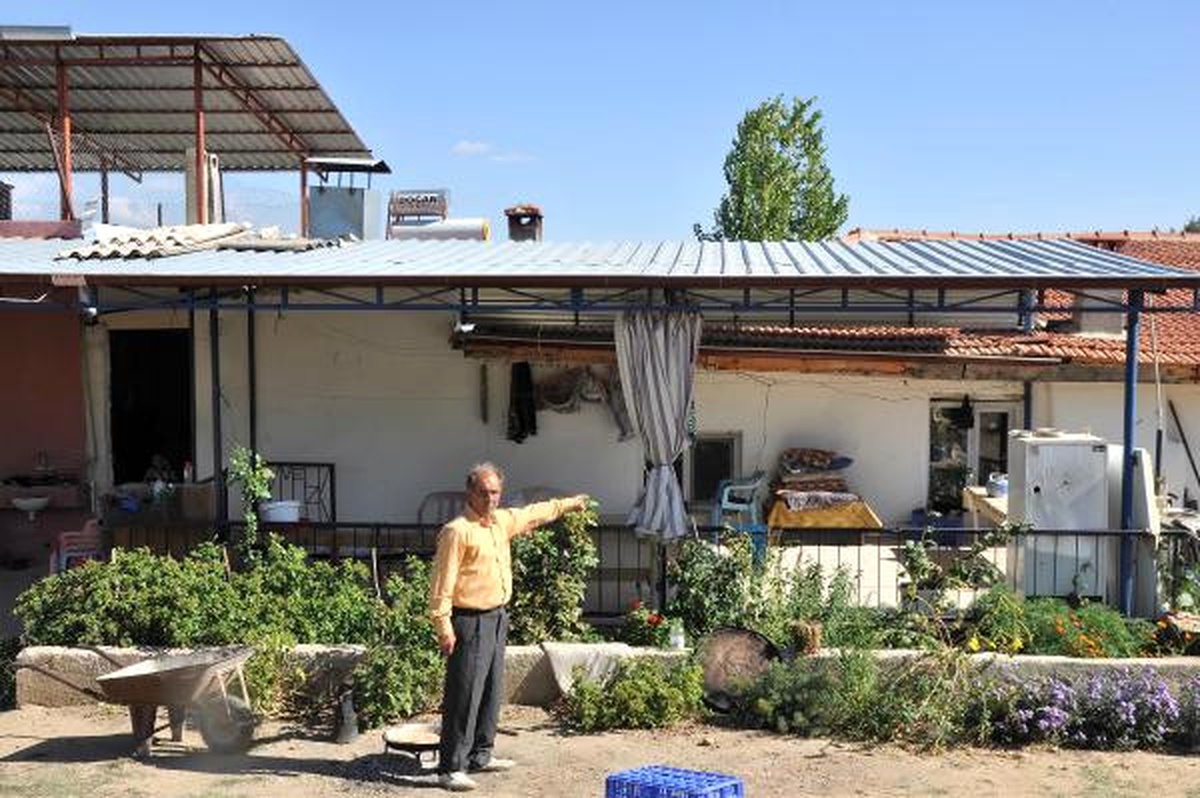 Mahalleyi Soyup Gitseler Kimsenin Haberi Olmayacak\' Dedi, Kendi Soyuldu