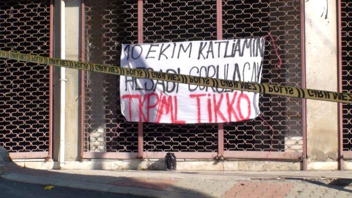 Maltepe\'de "Bombalı Pankart" Alarmı