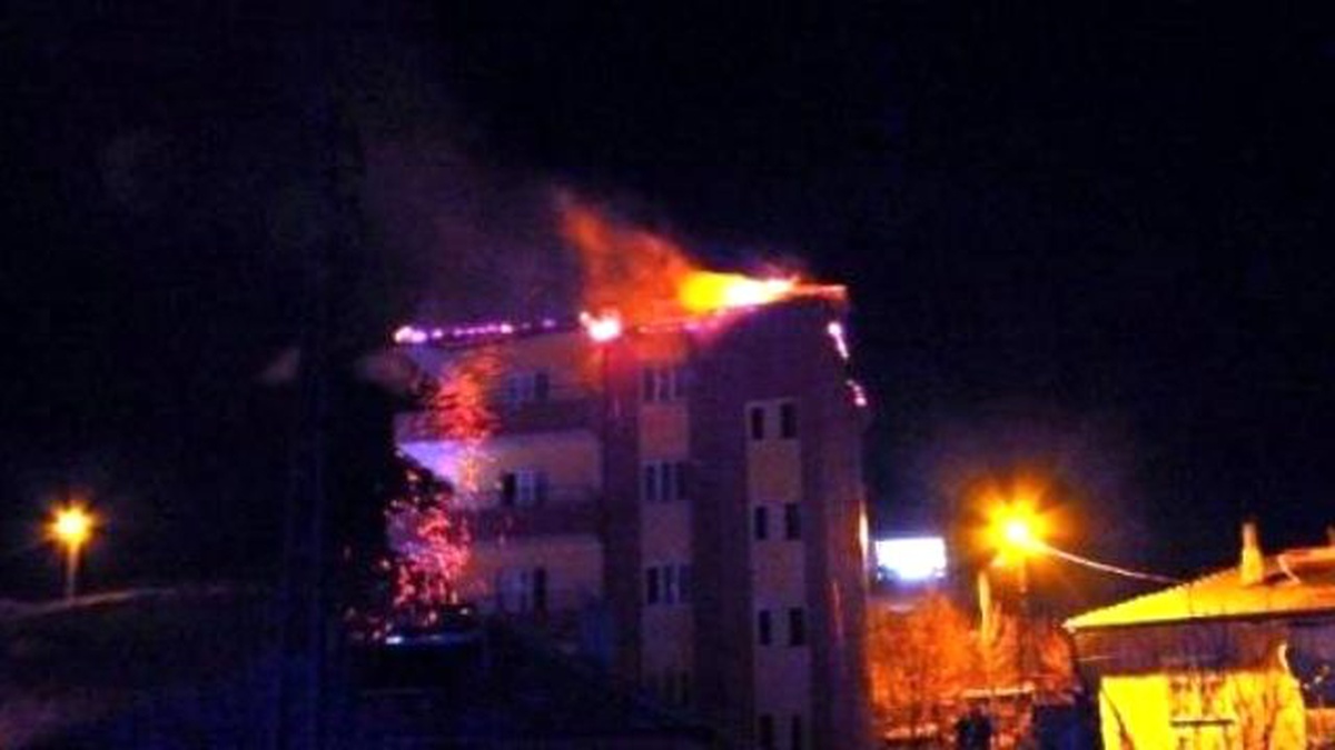 Öğrencilerin Kaldığı Apartmanda Yangın