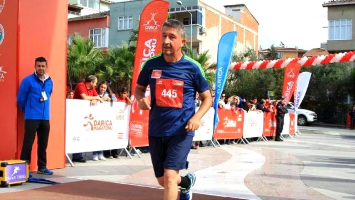 Rıdvan Şükür; Darıca Yarı Maratonu\'nda koştu.