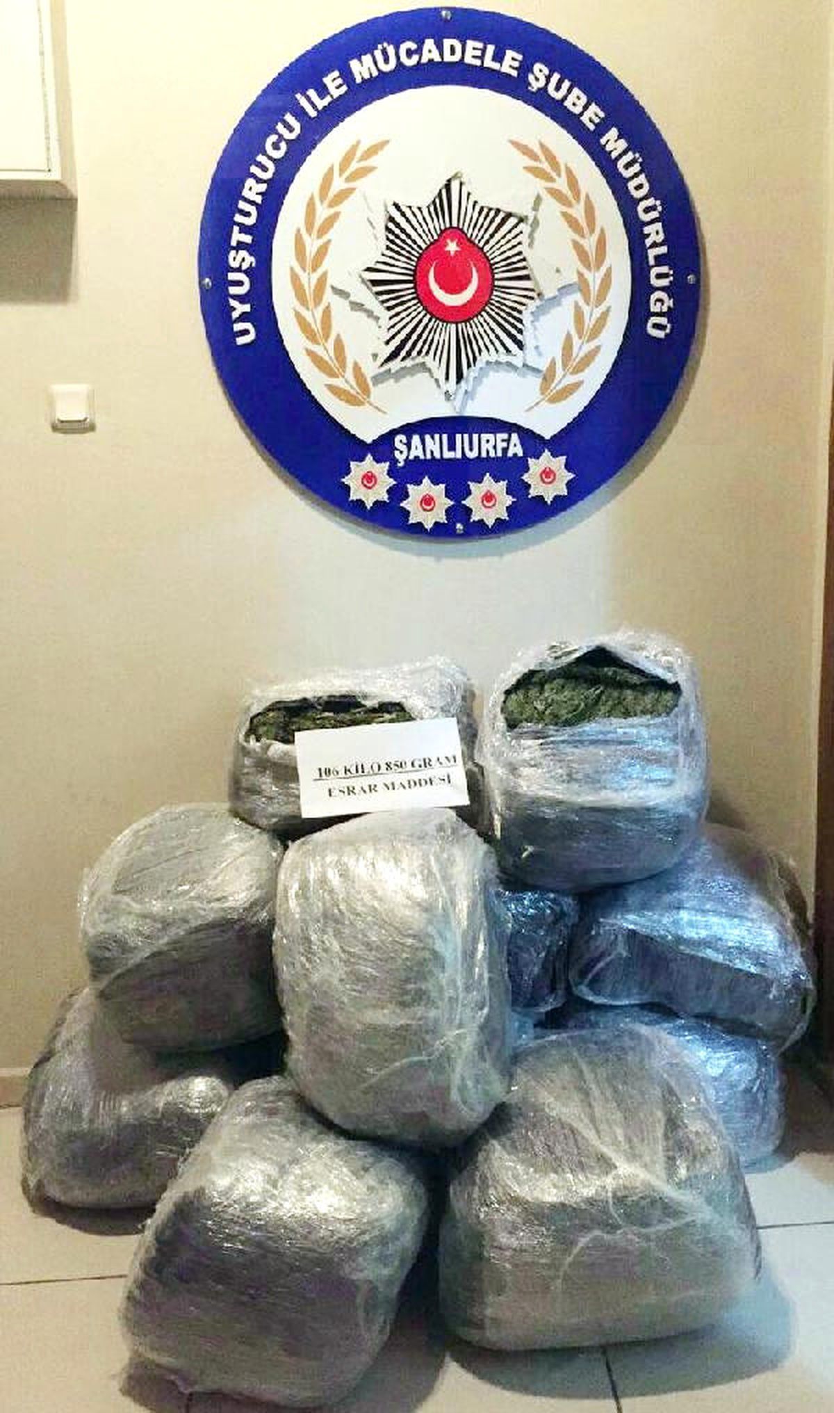 Şanlıurfa\'da, Eskortlu Uyuşturucu Satıcıları Yakalandı