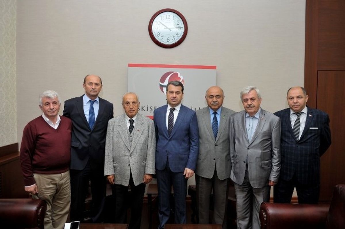 Sivrihisar Yeşilsaha Ağaçlandırma Derneği\'nden Vali Çelik\'i Ziyaret