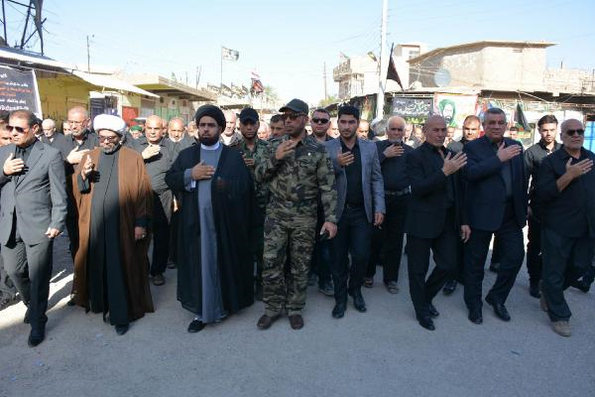 Tuzhurmatu\'da Bin 350 Türkmen Şehidin Fotoğrafı Sokaklarda Dolaştırıldı