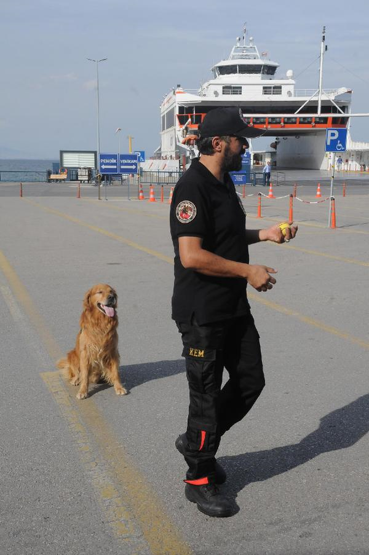 Yalova İskelesi\'nde Dedektör Köpekli Denetim